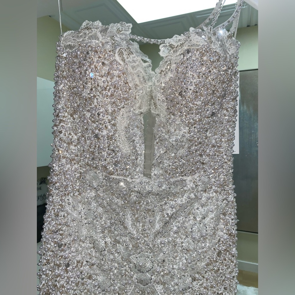 Mermaid Wedding Dress - Picture 4 of 11